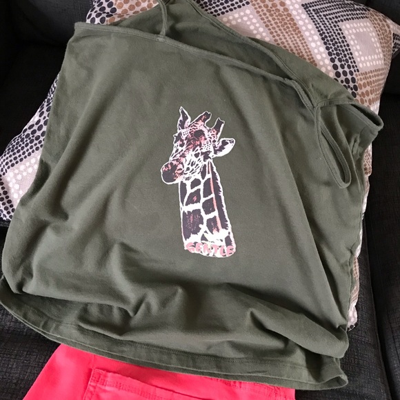 Cami and Capri Pants - Picture 2 of 4